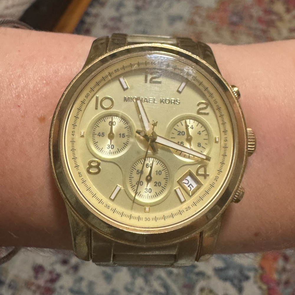 Michael Kors Large Face Women’s Watch - Gold and Pearl/Shell
